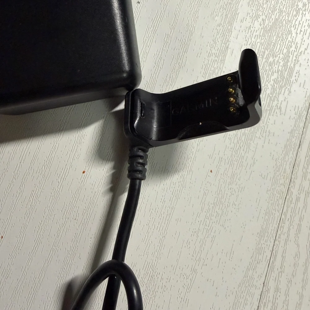 Garmin Vivoactive HR (2) charger Serial number 5FJ227142